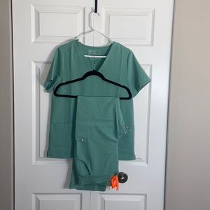 Sage green scrub set only worn once in limited edition sage green